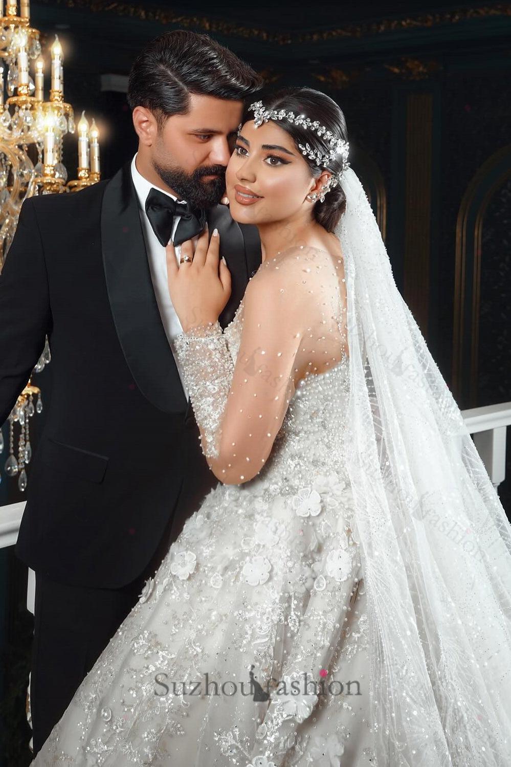 White Wedding Dress Sweetheart Beaded Illusion Sleeves Sequined Ball Gown Long Tulle Bridal Gown With Pearls And Appliques
