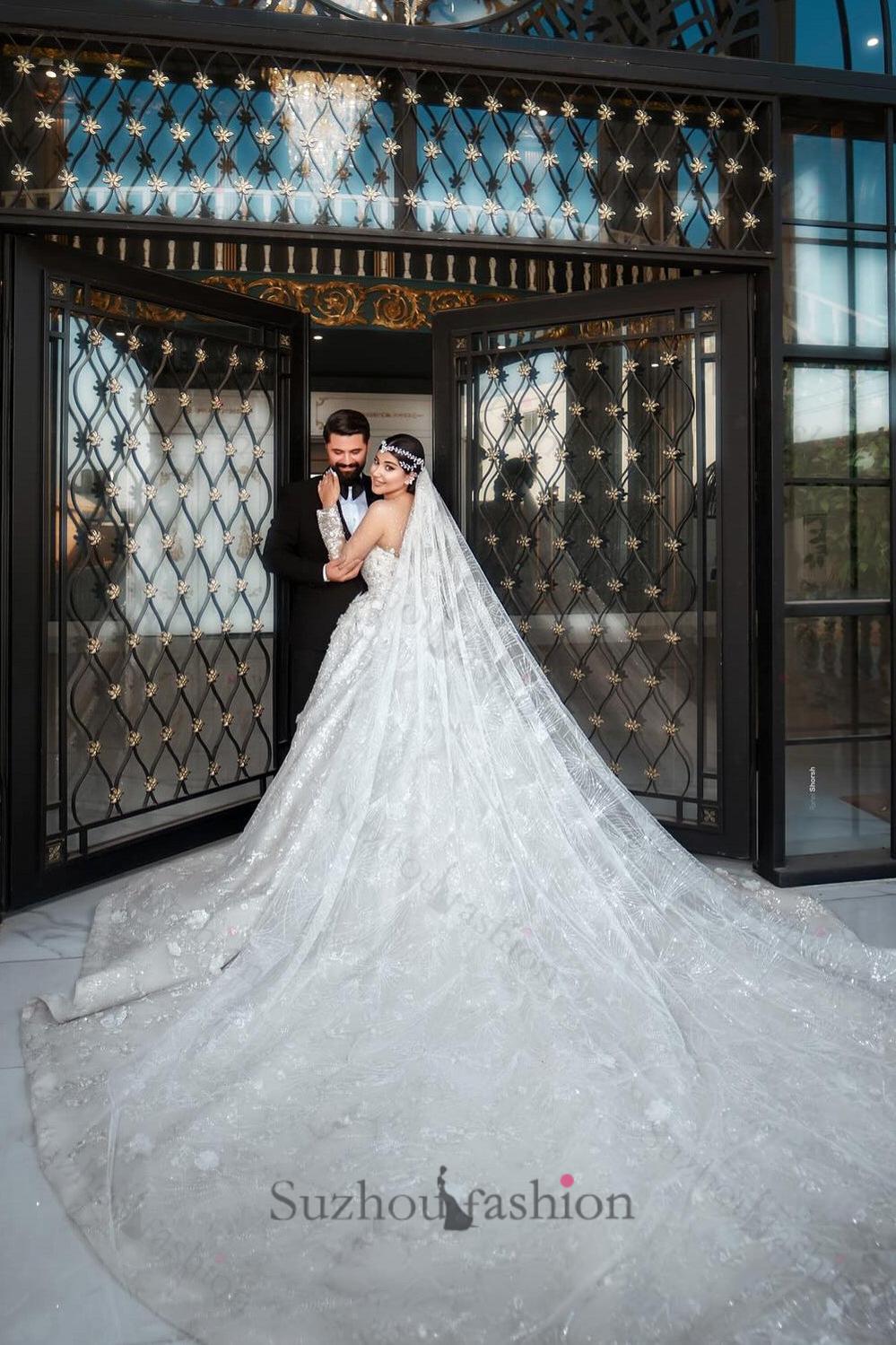 White Wedding Dress Sweetheart Beaded Illusion Sleeves Sequined Ball Gown Long Tulle Bridal Gown With Pearls And Appliques