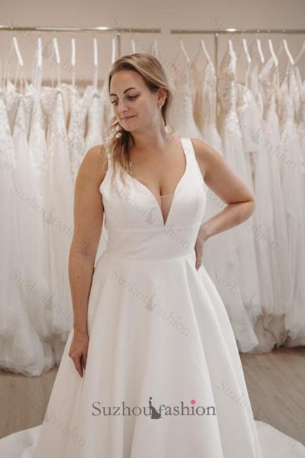 White Wedding Dress V Neck Spaghetti Strap A Line Sleeveless Sweep Train Satin Bridal Gown