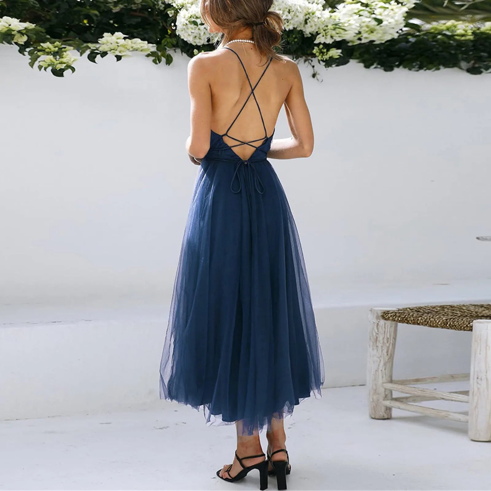 LaceUp Empire Waist Deep VNeck Backless Tulle Bridesmaid Midi Dress