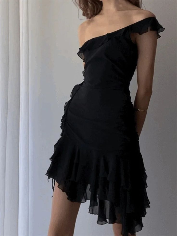 Vintage Black Off The Shoulder Chiffon Ruffles Short Party Dress Formal Graduation Homecoming Dress