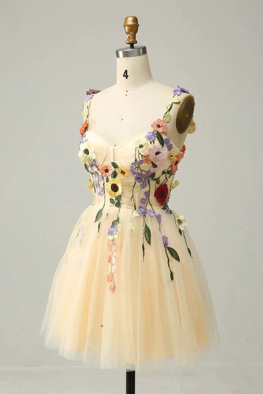 Champagne A Line Spaghetti Straps Short Homecoming Dress with Appliques (ZD11535)