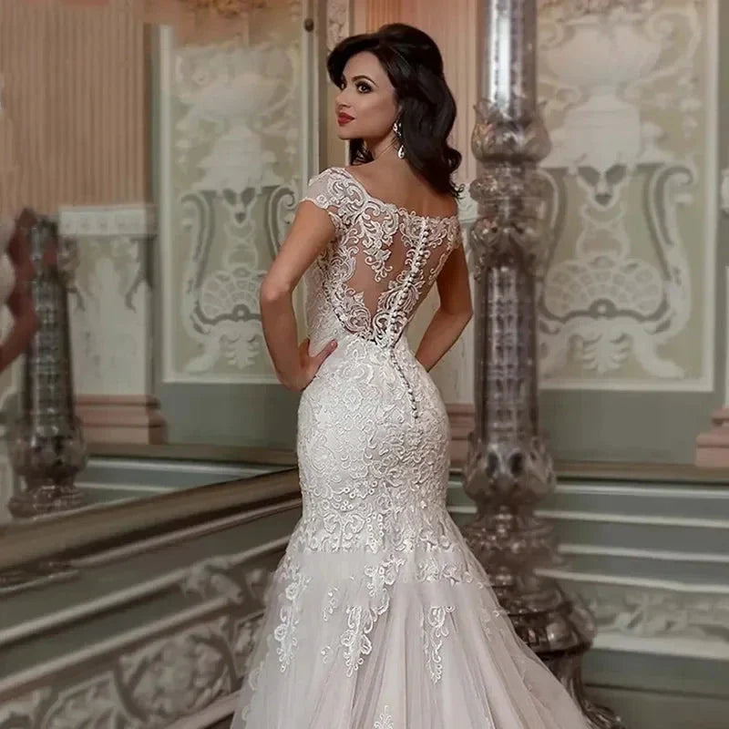 Luxury Mermaid Wedding Dress Short Sleeves Lace Appliques Elegant Boat Neck Bride Gown Illusion Backless Button Train (ZD13536)