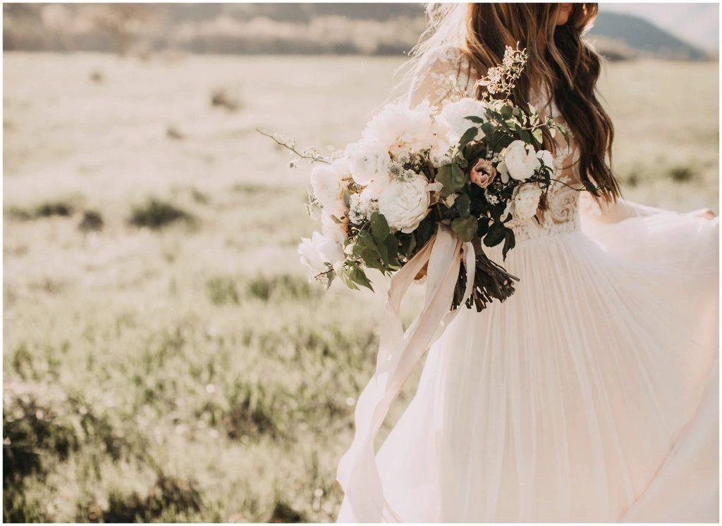 A-line Scoop Lace Wedding Dress Long Sleeve Rustic Wedding Dresses (ZD16359)