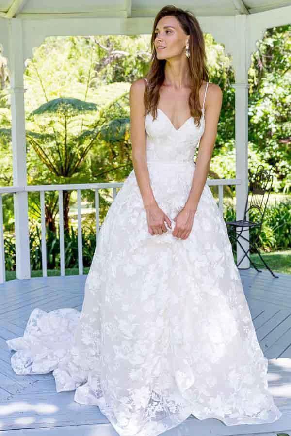 A-Line Spaghetti Straps Backless Long Lace Wedding Dress (ZD15492)