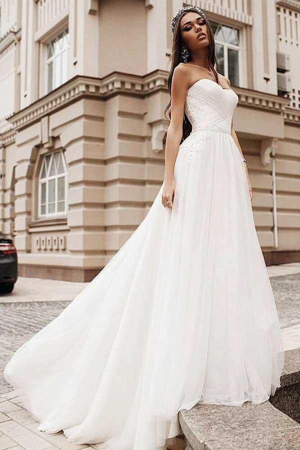 A-Line Sweetheart Sweep Train Tulle Wedding Dress with Appliques (ZD15485)
