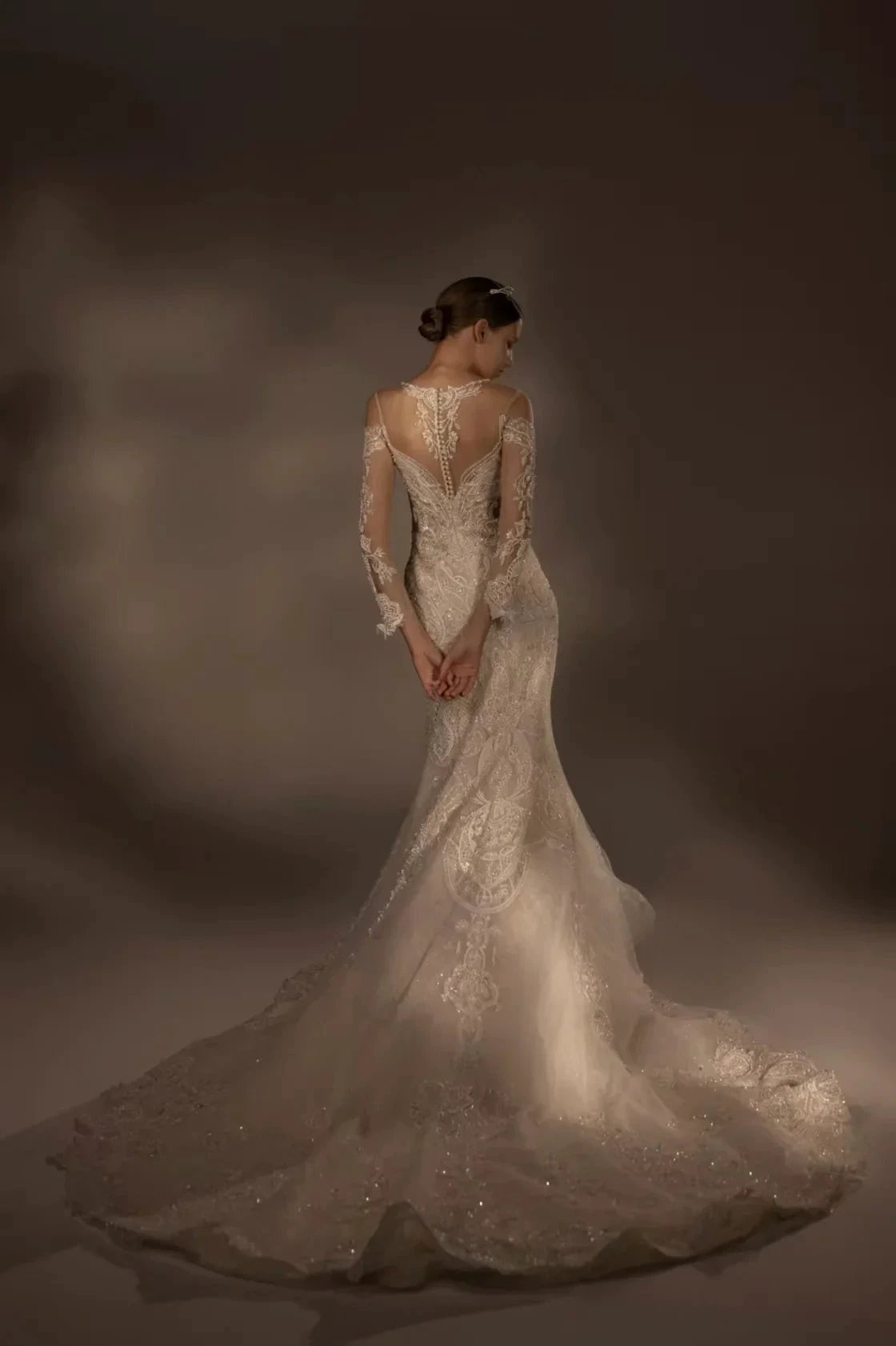 Exquisite Mermaid Halter Neck Illusion Lace Wedding Dress with Beaded Embroidery & Keyhole Back (ZD16916)