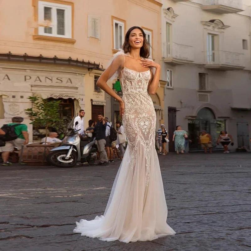 Elegant Scoop Neck Backless Mermaid Wedding Dress Simple Sleeveless Spaghetti Strap Bride Party Romantic Tulle Applique (ZD13562)