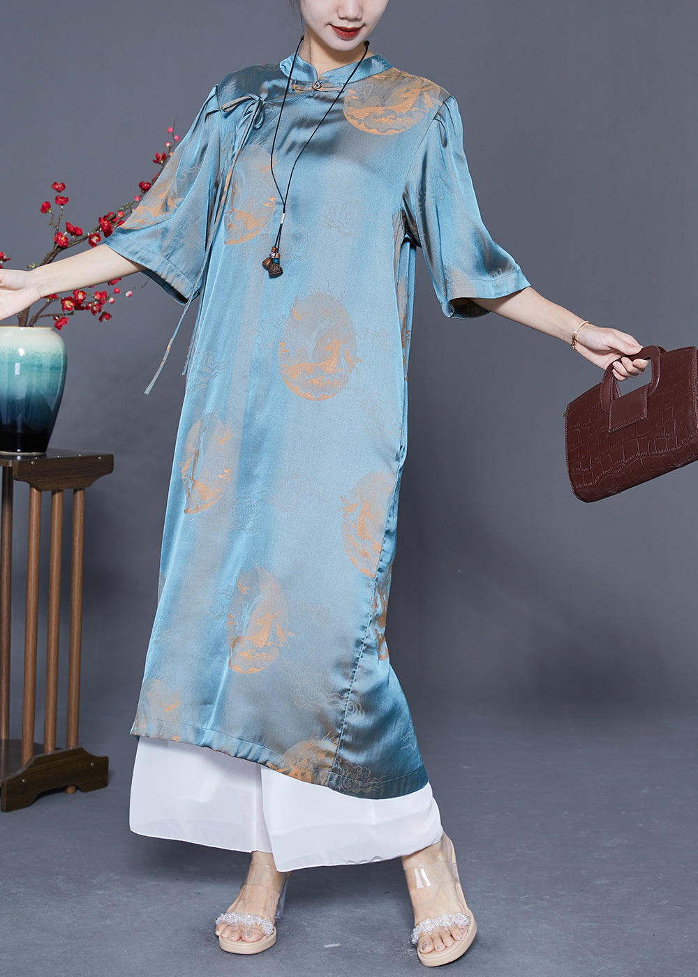 Gracefully Styled Dress for Any Occasion