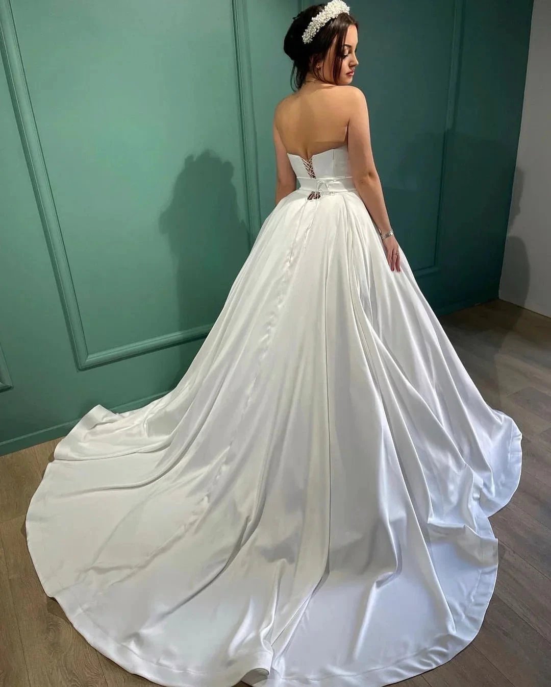 Amazing Long White A-line Strapless Wedding Dress With Pearls (ZD14816)