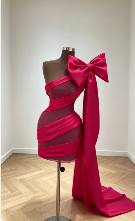 One-Shoulder Bodycon Mini Dress with Bow Train