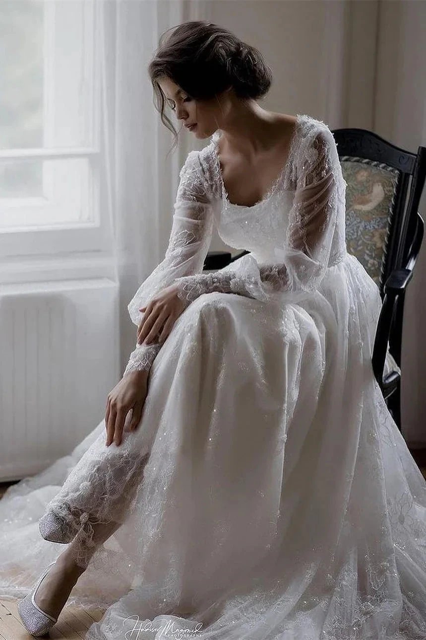 Beautiful A-line White Long Sleeves Lace Appliques Wedding Dress (ZD16413)