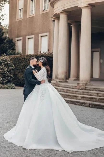 Beautiful Long White A-line Square Neck Lace Wedding Dress with Long Sleeves (ZD15550)