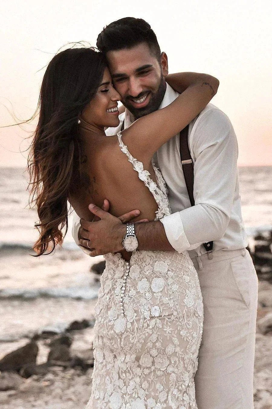 Boho Sleeveless Floral Mermaid Wedding Dress Backless Bridal Gown (ZD16569)