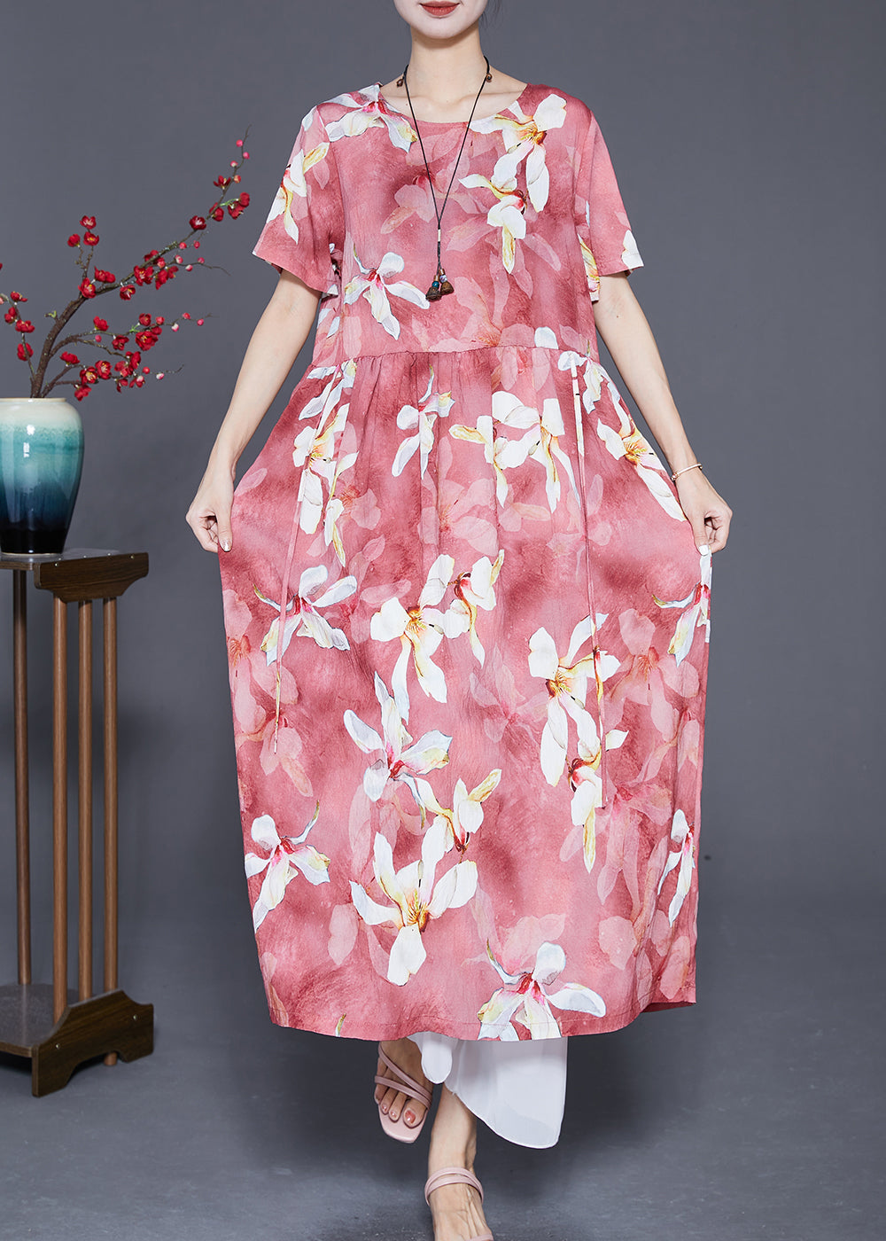 Gracefully Styled Dress for Any Occasion