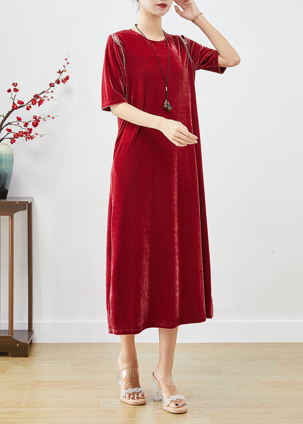 Gracefully Styled Dress for Any Occasion