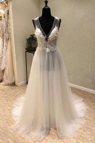 V-Neck Open Back Tulle Ivory Beach  Wedding Dress (ZD15478)