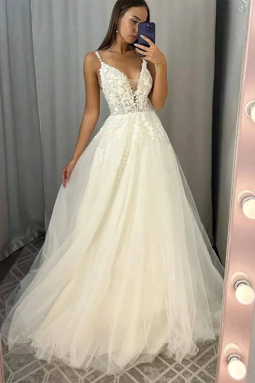 Chic Long Ivory A-line V-neck Tulle Sleeveless Wedding Dress With Lace (ZD15686)