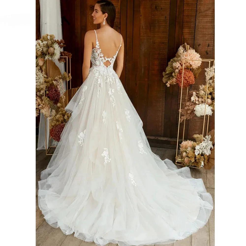 Boho Elegant Wedding Dress For Women  V-Neck A-Line Tiered Lace Appliques Backless Bridal Gowns Vestidos De Novia (ZD13533)