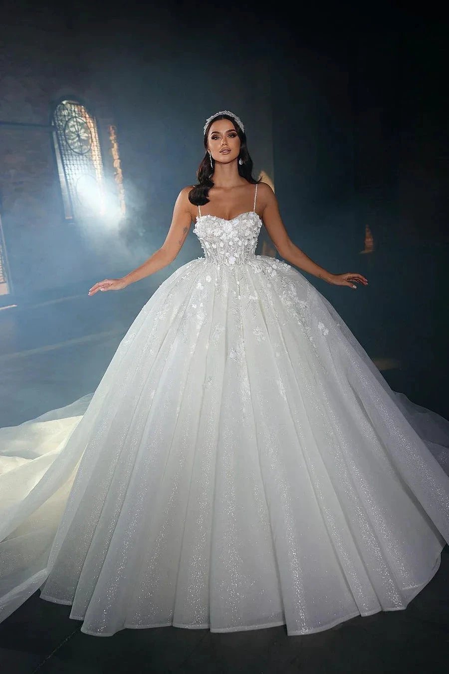 Deluxe Floor Length Sweetheart Sleeveless Spaghetti Straps A-Line Lace Wedding Dress with Ruffles (ZD15771)