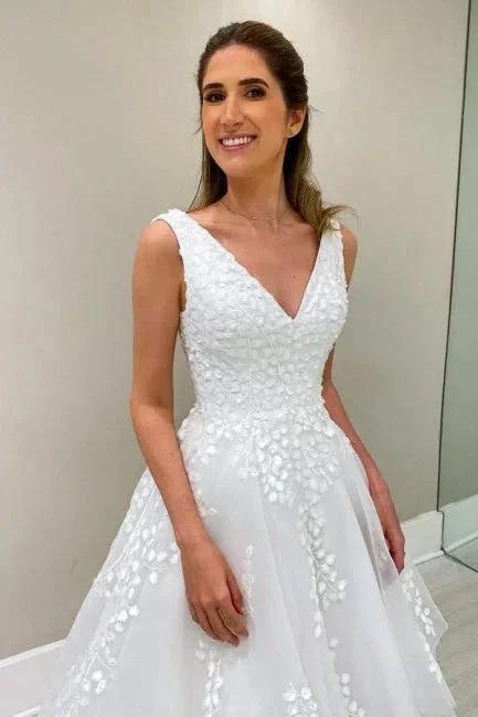 Designer A-Line Lace V-Neck Sleeveless White Wedding Dress With Appliques (ZD16656)