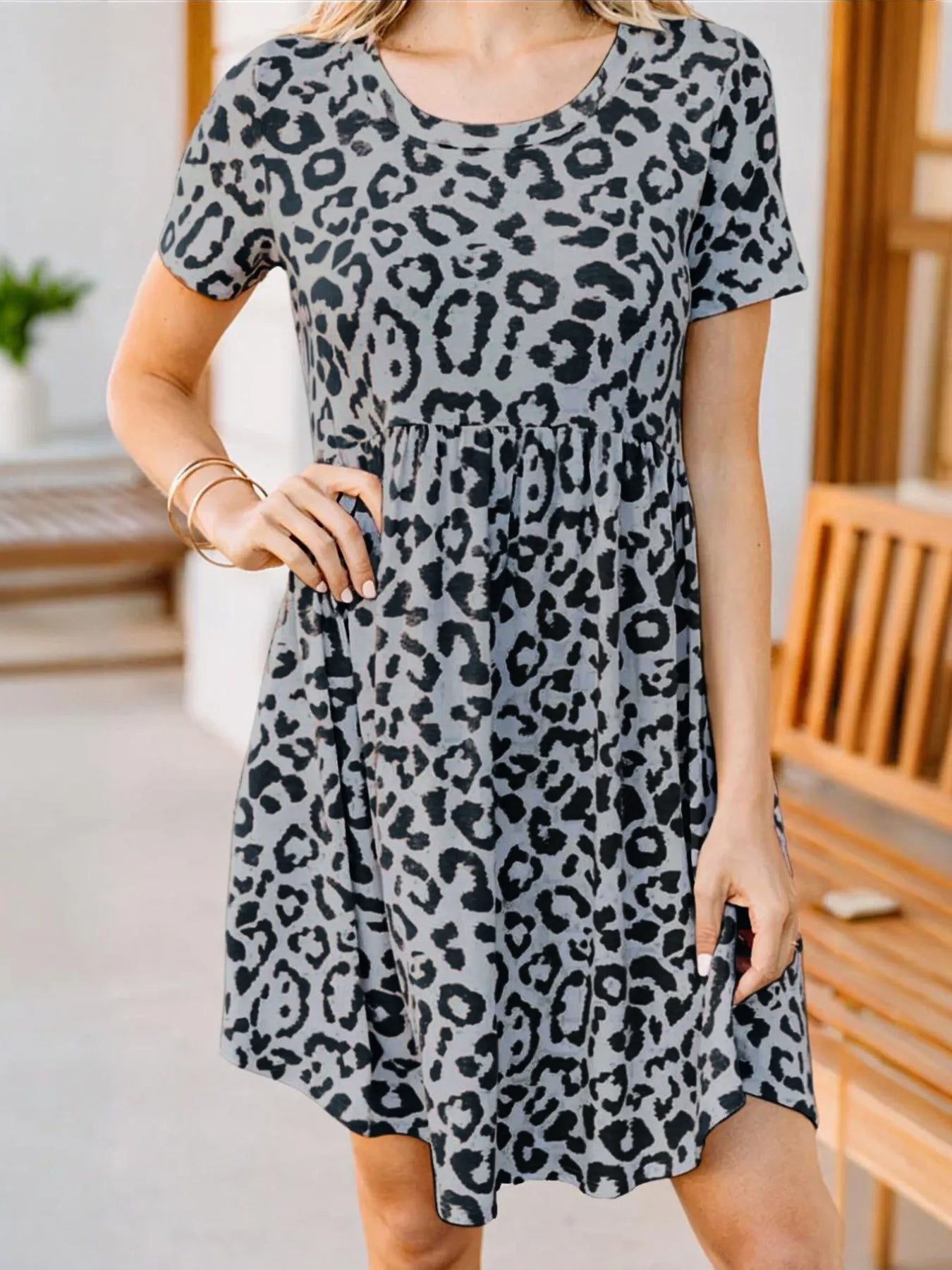 Ilaria Chic Casual Short Sleeve Leopard Print Mini Dress Evening Wear Edit