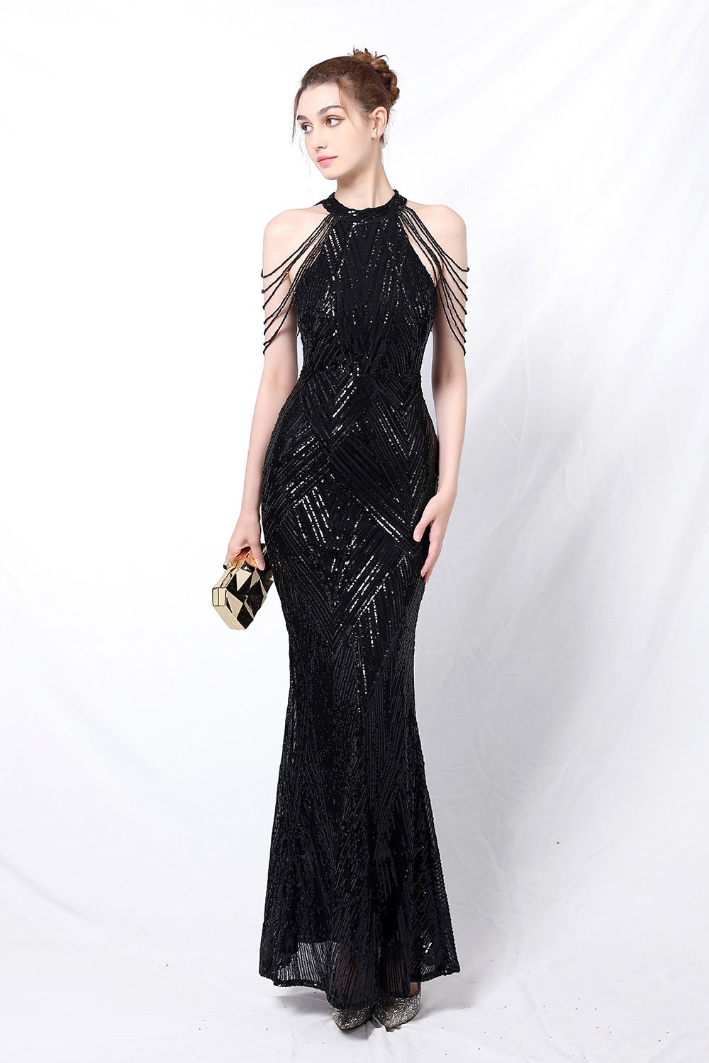 Urban Dress Inspired by Contemporary Streetwear Fashion 9