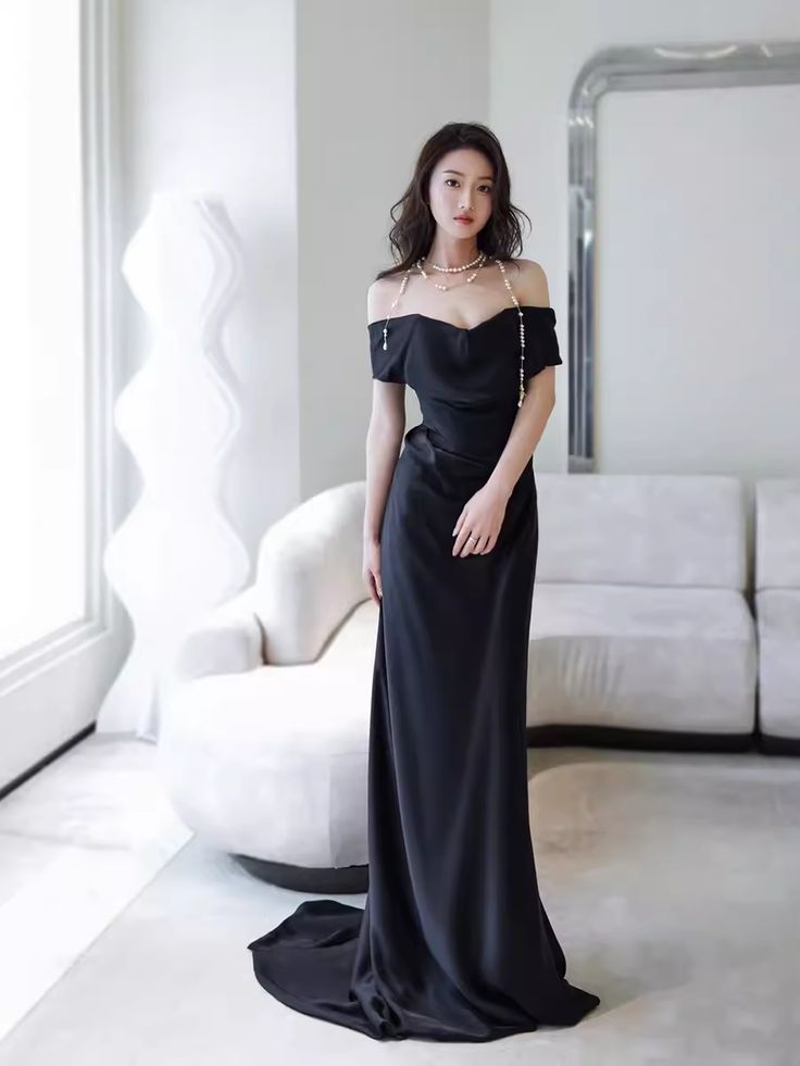 Simple Mermaid Off The Shoulder Black Prom Dresses Evening Dress fg6846 - View 2 | VelvetHem