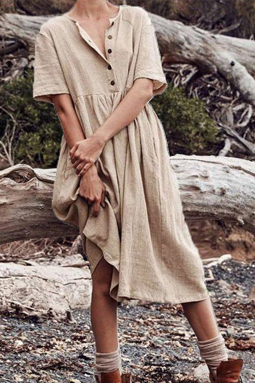 Well Tailored Dress with a Graceful Silhouette