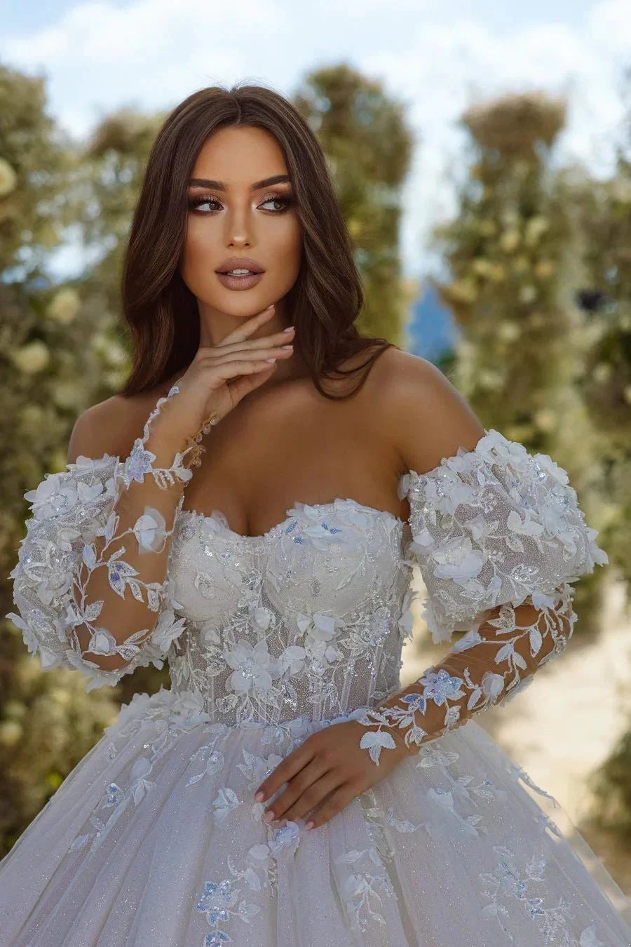 Elegant A-line Appliques Lace Sweetheart Tulle Wedding Dress With Long Sleeves (ZD16535)