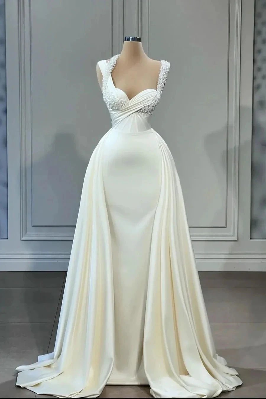 Elegant A-line Sweetheart Sleeveless Beading Wedding Dresses (ZD16458)