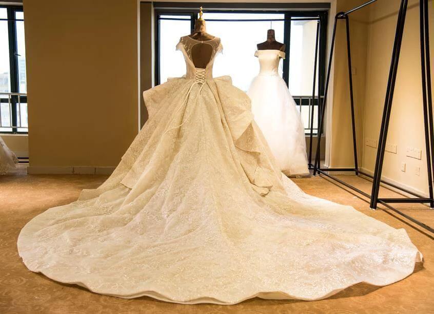 Elegant Illusion neck Cap Sleeve Appliques Tulle A-line Princess Wedding Dress (ZD13903)