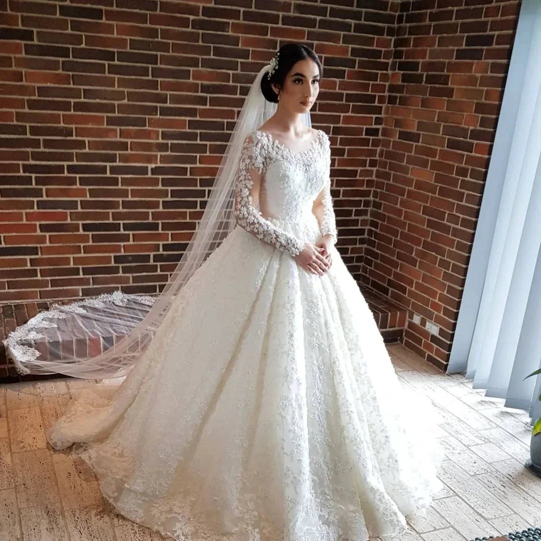 Elegant Long Princess Tulle Lace Wedding Dresses with Sleeves (ZD15040)