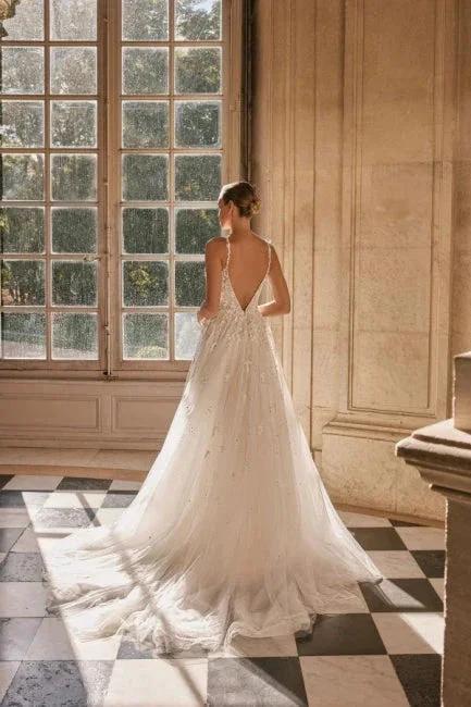 Elegant spaghetti straps sleeveless a-line lace Wedding Dresses (ZD14861)