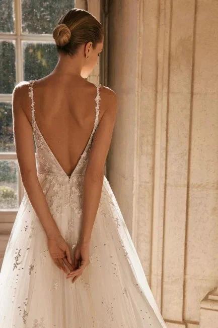 Elegant spaghetti straps sleeveless a-line lace Wedding Dresses (ZD14861)