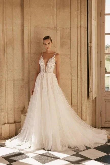 Elegant spaghetti straps sleeveless a-line lace Wedding Dresses (ZD14861)