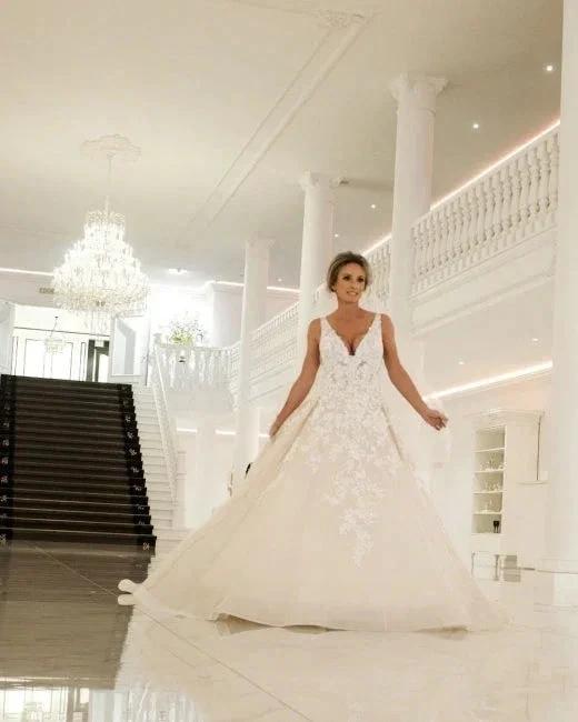 Elegant V-Neck A-line Wedding Dresses with Lace (ZD14708)