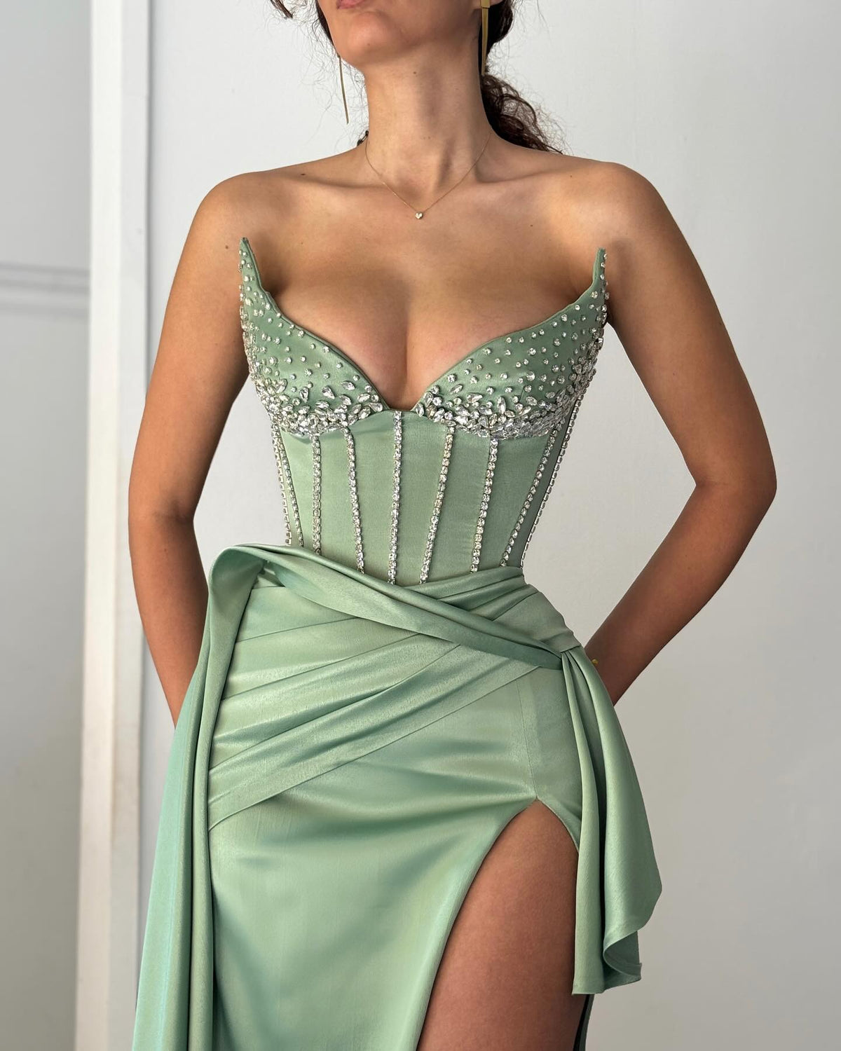 Ornate Column V Neck Sleeveless High Split Sweep Train Sequins Prom Evening Dress