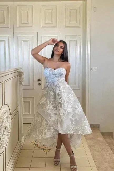 Fabulous A-Line Lace Sweetheart Sleeveless White Wedding Dress With Appliques (ZD16674)