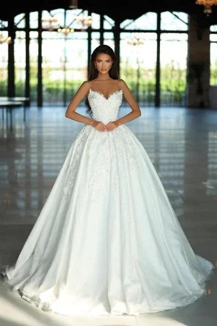 Fabulous A-Line Lace V-Neck Sleeveless White Wedding Dresses With Appliques (ZD16619)