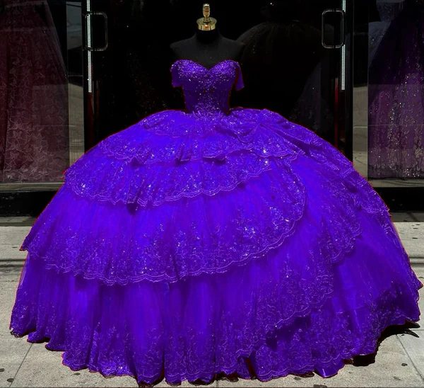 Luxury Red Quinceanera Dress with Crystal Beading Lace Appliques Sweet 16 15 Ball Gown fg6302 - View 3 | VelvetHem