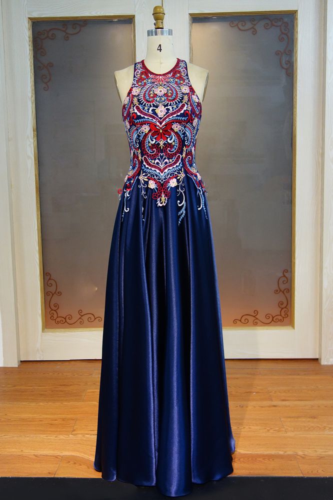 Floor Length A-line Sleeveless Crew Appliqued Prom Dresses - VelvetHem