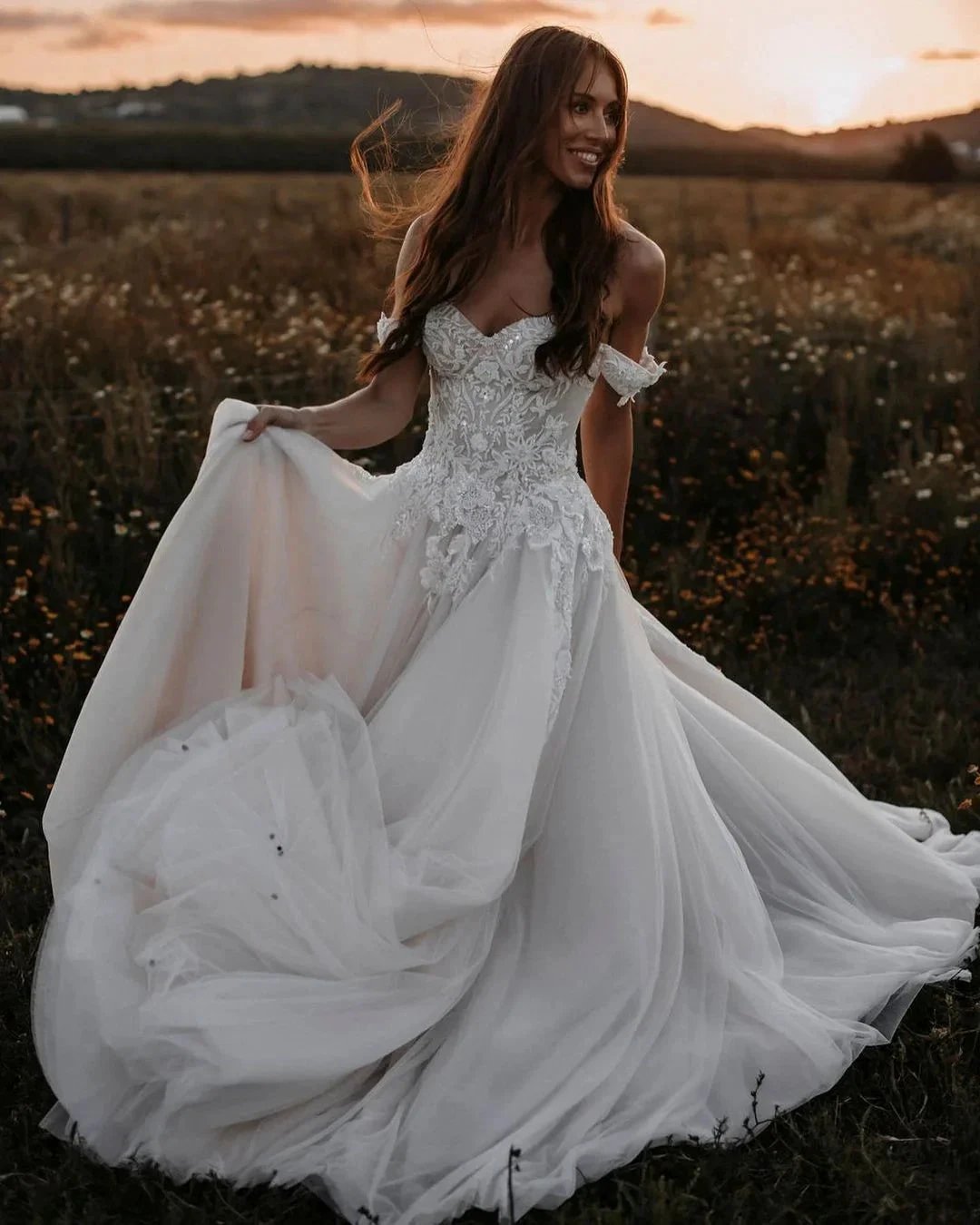 Gorgeous Long A-line Off-the-shoulder Tulle Wedding Dress with Appliques Lace (ZD15202)