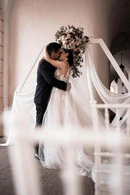 Gorgeous Spaghetti Straps Sleeveless A-Line Tulle Wedding Dresses with Pattern (ZD14653)