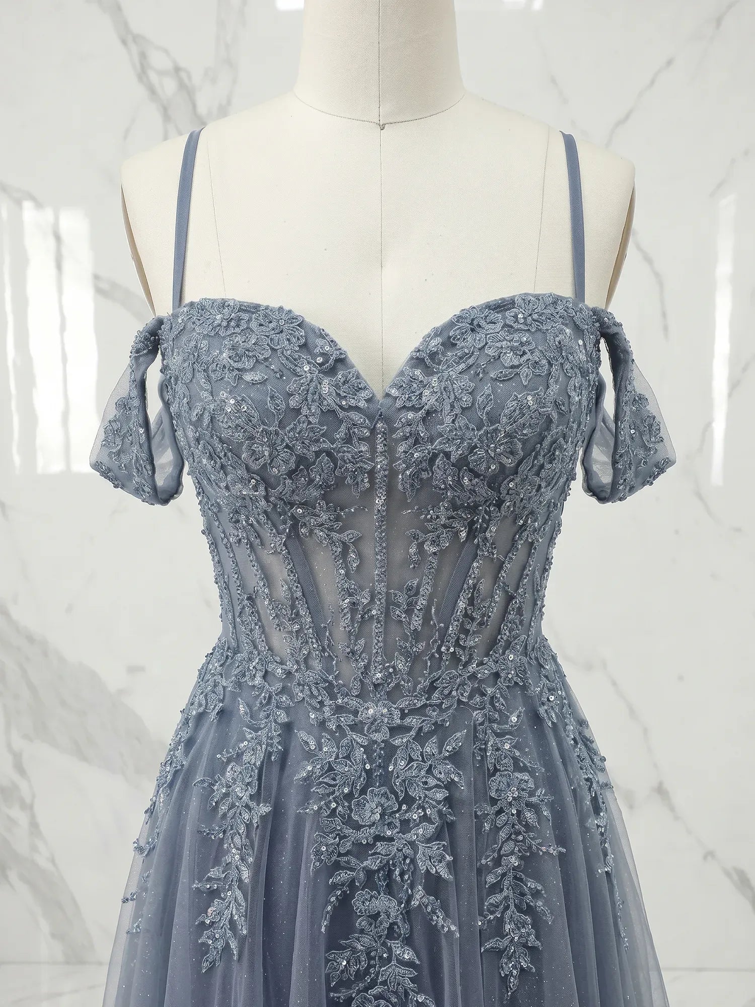 Off-the-Shoulder Lace-Up Tulle Homecoming Dresses