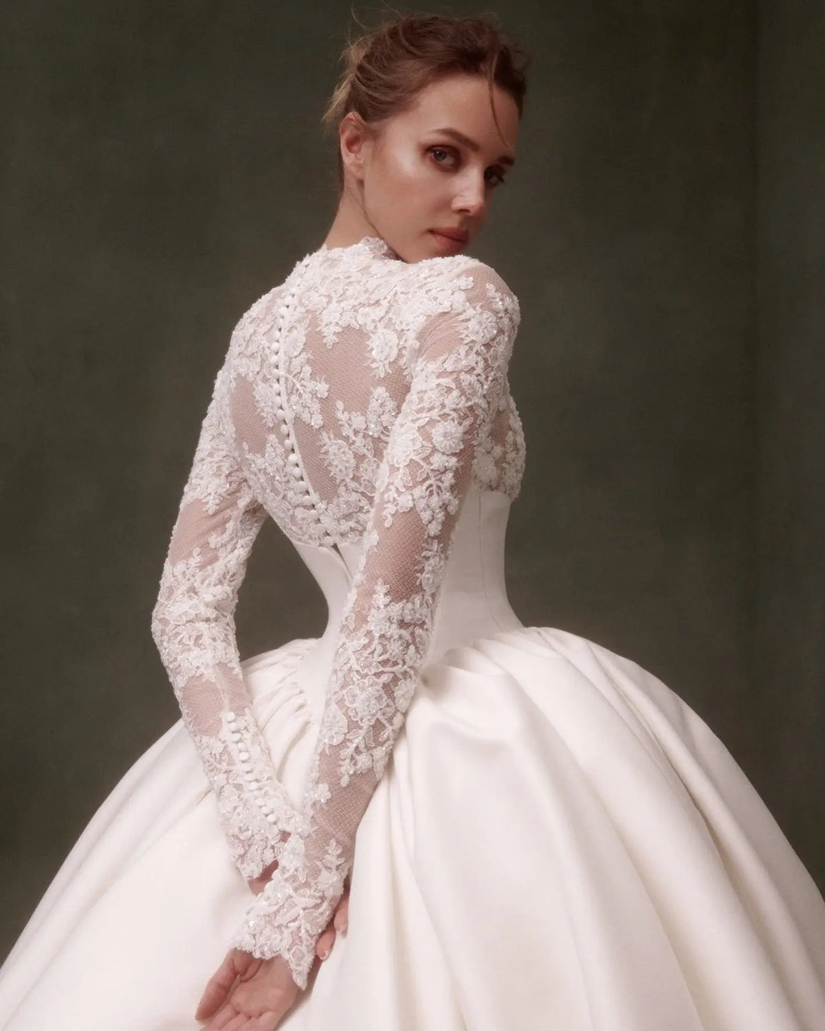 Classic Long Sleeve Lace Ball Gown Wedding Dress ZP180