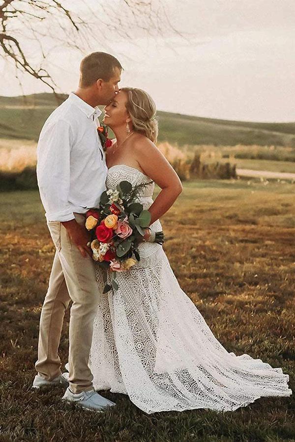 Ivory Lace Beach Wedding Dresses Sweetheart Neck Wedding Dresses (ZD16287)