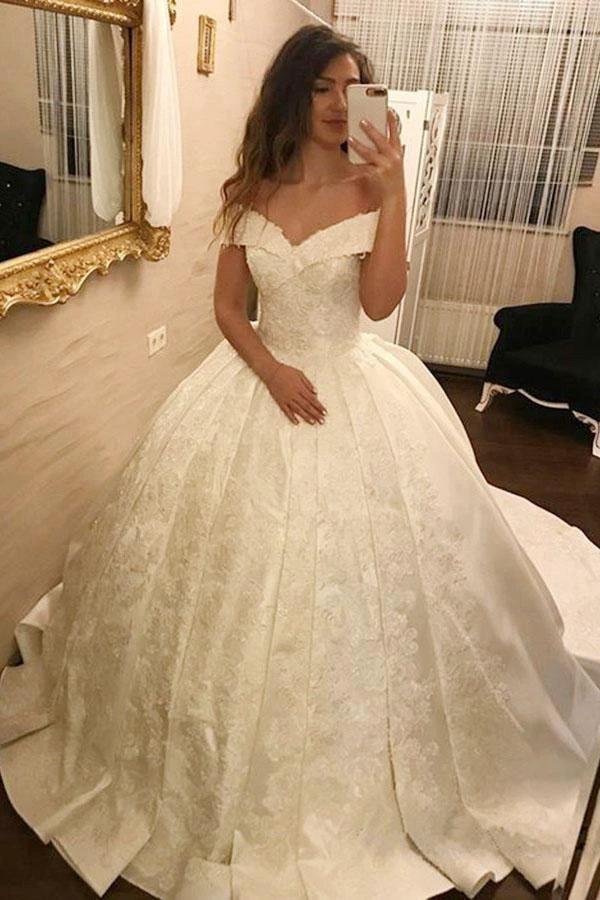 Ivory Long Ball Gown Off the Shoulder Satin Lace Appliques Wedding Dress (ZD15869)