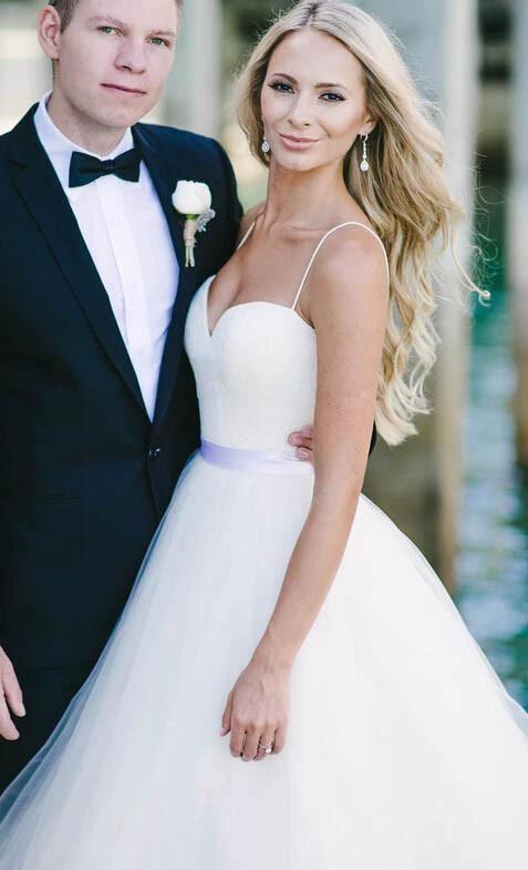 Ivory Tulle Destination Sweetheart Spaghetti Strap  Wedding Dress (ZD16056)