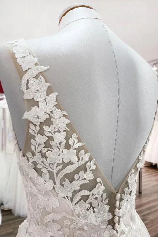 Long A-line Tulle V Neck Open Back Appliques Lace Wedding Dress (ZD15249)